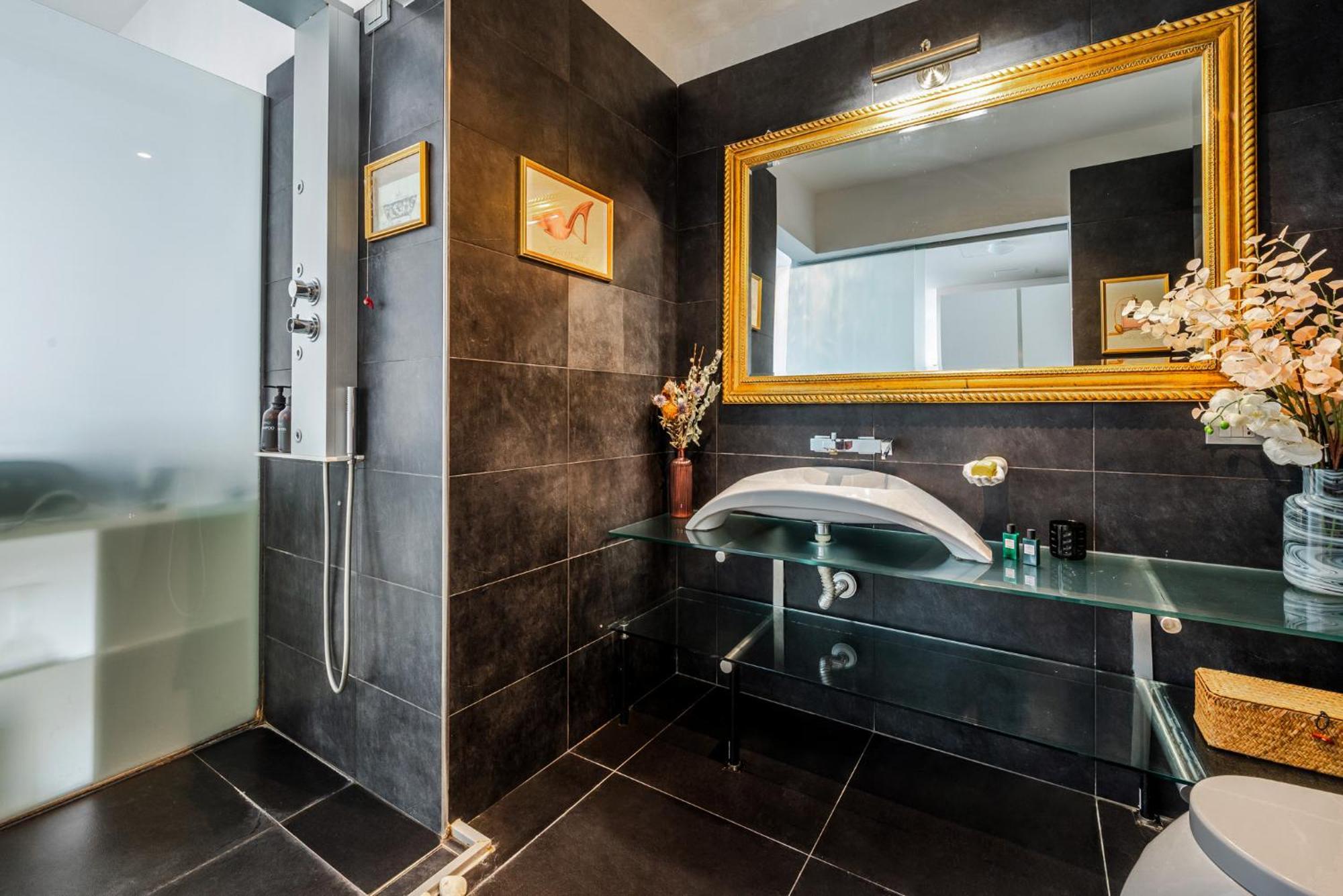 The Boutique Houses - Iconic Suite In Galleria Duomo With Private Parking Milano Exterior foto